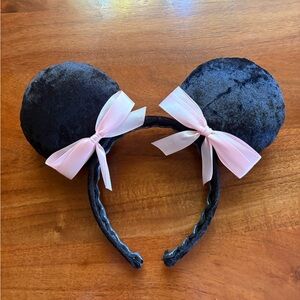 Black Velvet Mickey Ears Headband with Pink Bows